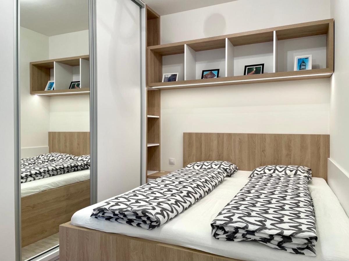 Arenas Apartment Bratislava Luaran gambar